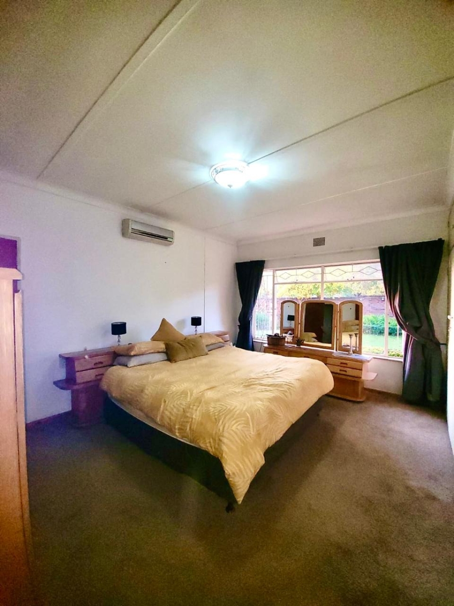 4 Bedroom Property for Sale in Baillie Park North West